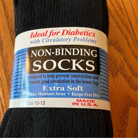 NWT Men’s Non-binding Black Diabetic 3 Pack Socks - Picture 2 of 3